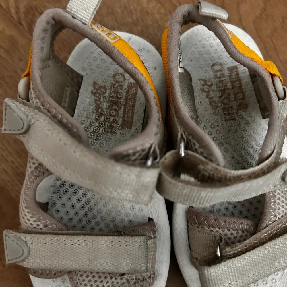 OshKosh Bgosh stylish sandals